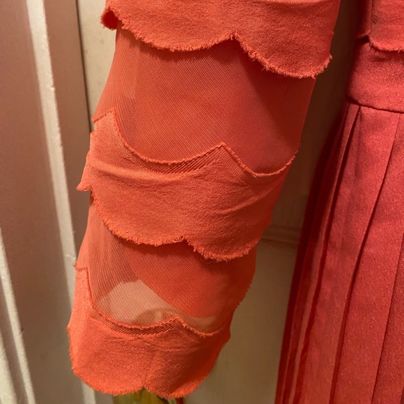 Petals & Pleats midi length dress - Picture 5 of 8